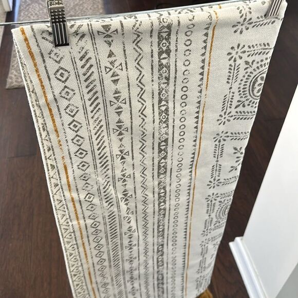 MOTINI Throw Blanket Multi-Colored Brushed Cotton Tasseled Home Decor - Picture 7 of 7